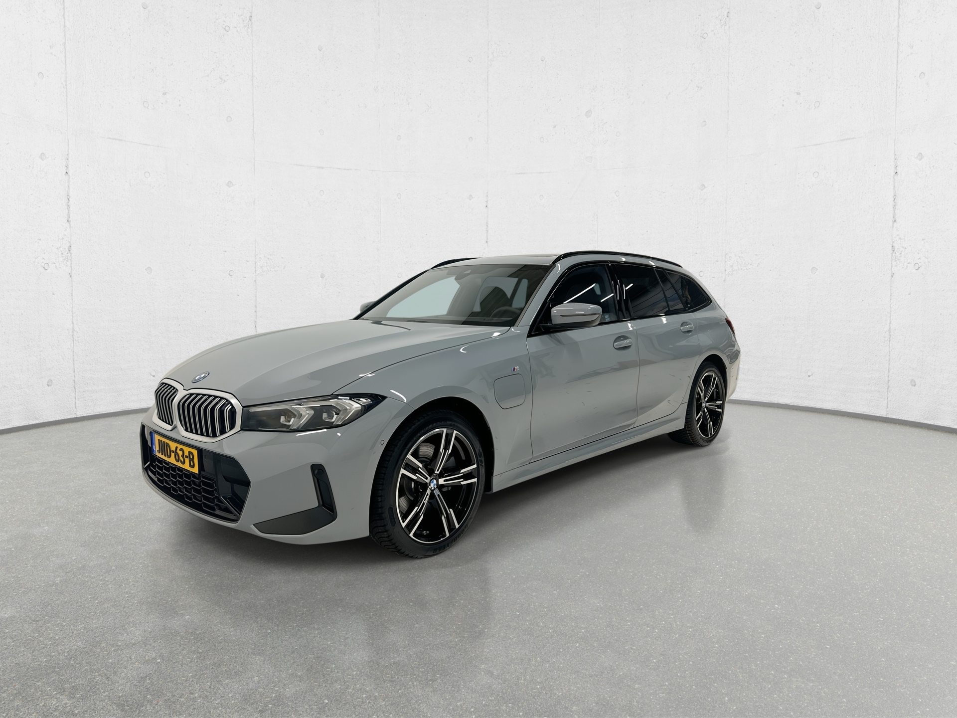 BMW 330e Touring