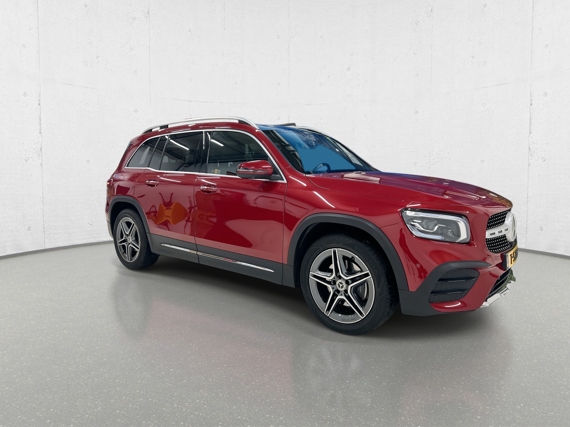 Mercedes-Benz GLB 200