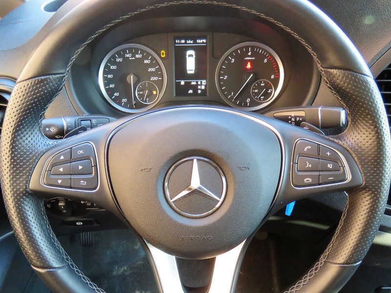 Mercedes-Benz Vito Tourer 9 seater