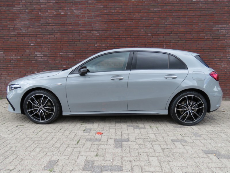 Mercedes-Benz A 250e