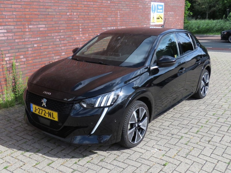 Peugeot e-208