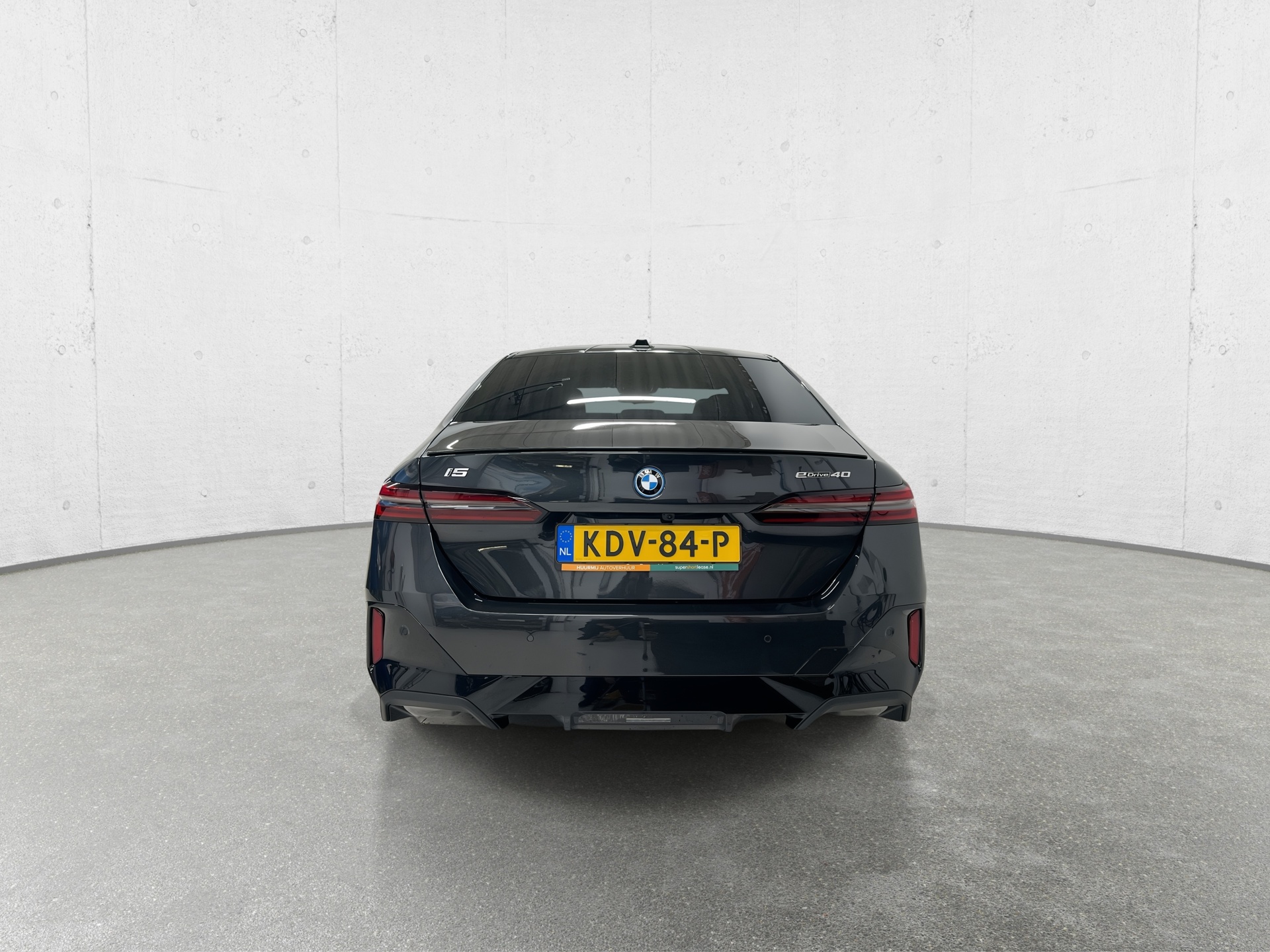 BMW i5