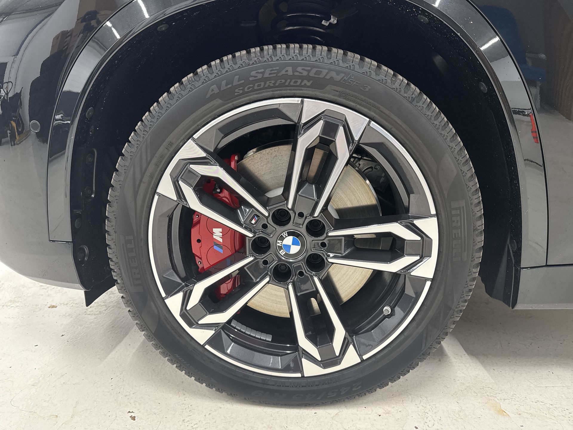 BMW iX1