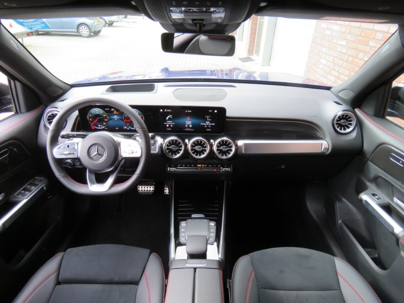 Mercedes-Benz GLB 200