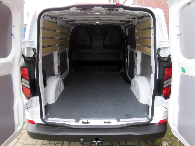 Bestelbus 5-6m3 | HuurMij Autoverhuur