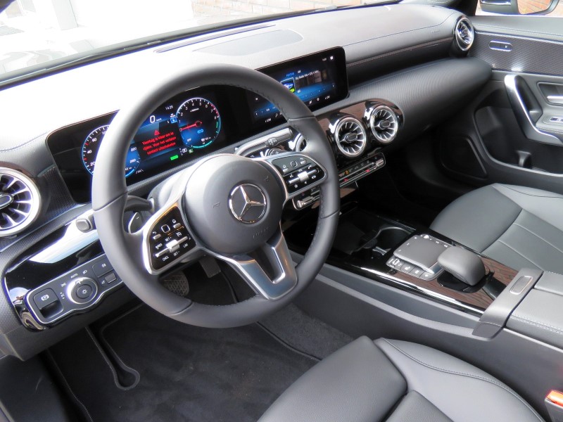 Mercedes-Benz CLA 250e Shooting Brake