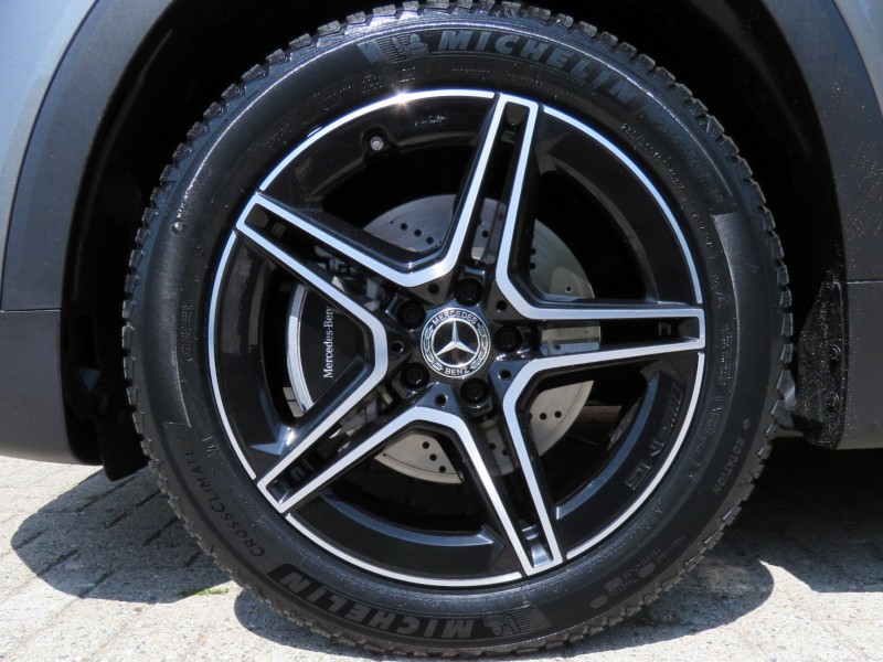 Mercedes-Benz GLB 180