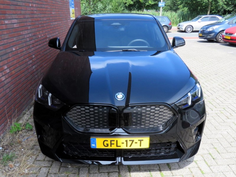 BMW iX2