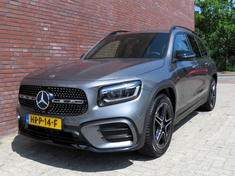 Mercedes-Benz GLB 180