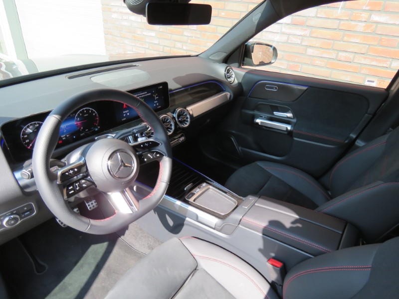 Mercedes-Benz GLB 180