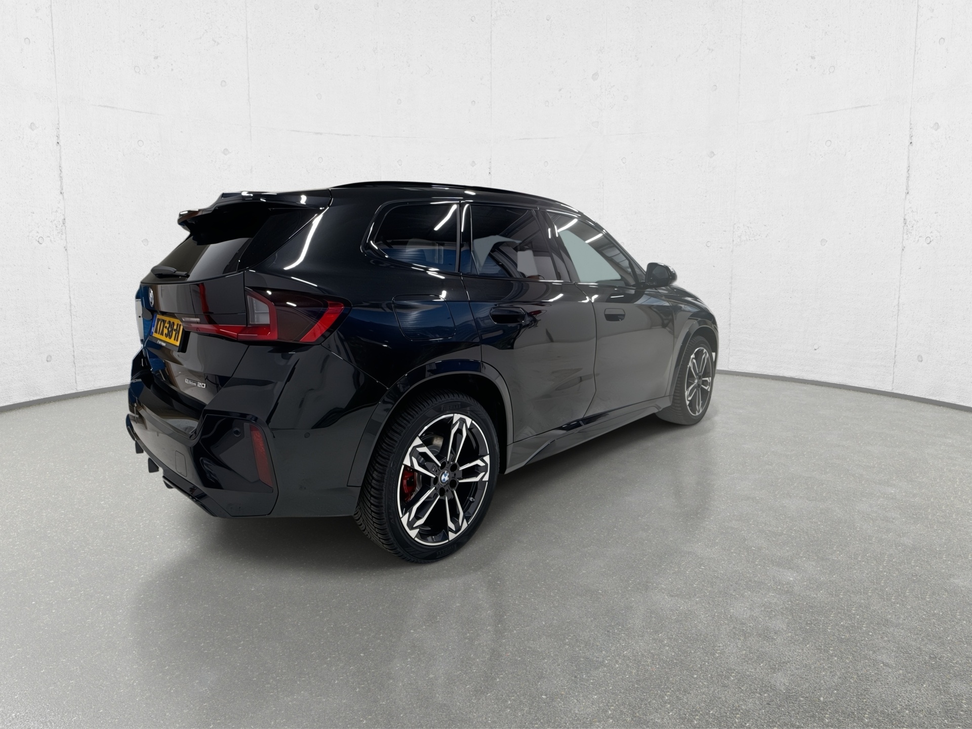 BMW iX1
