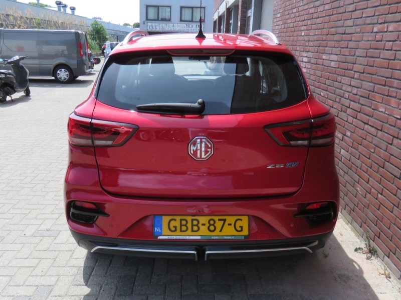 MG ZS EV