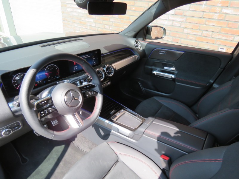 Mercedes-Benz GLB 180