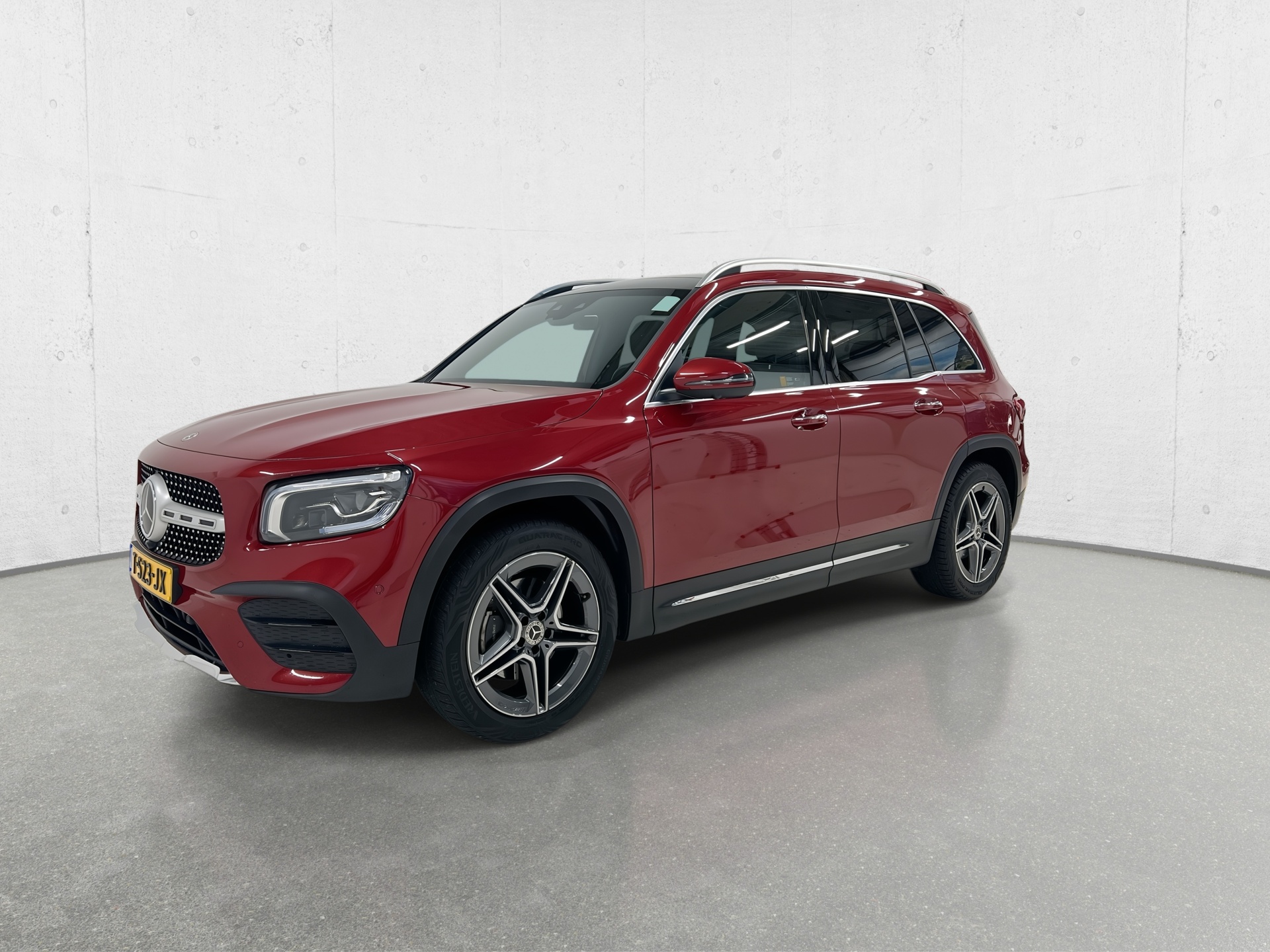 Mercedes-Benz GLB 200