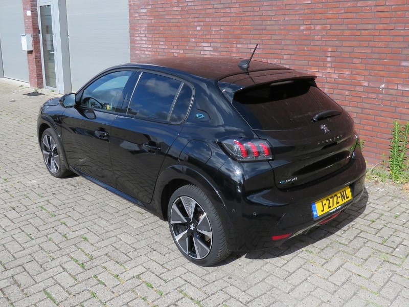 Peugeot e-208